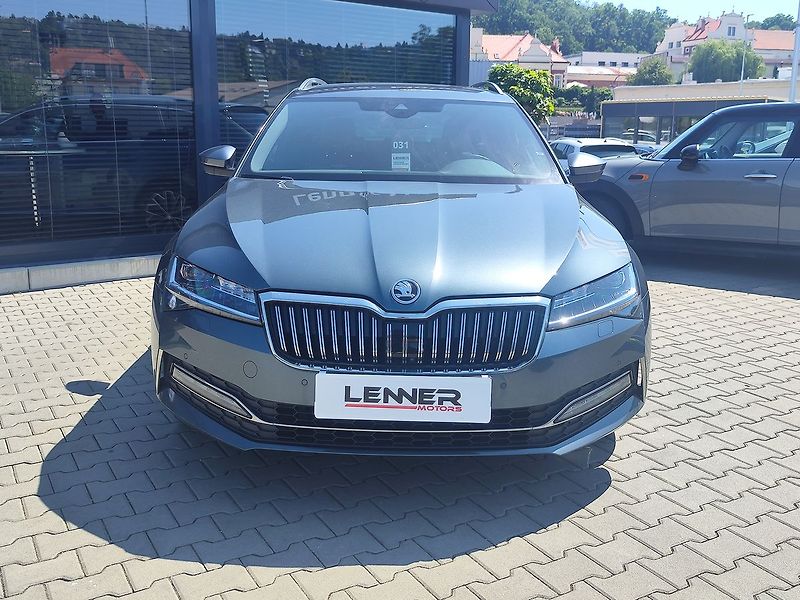 Škoda Superb 2.0 TDI/147kW 4x4 L&K DSG - fotka 2 z 39