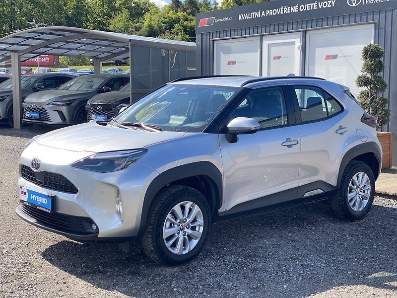 Toyota Yaris Cross 1.5HEV, ČR-1m, Comfort, DPH - fotka 3 z 27