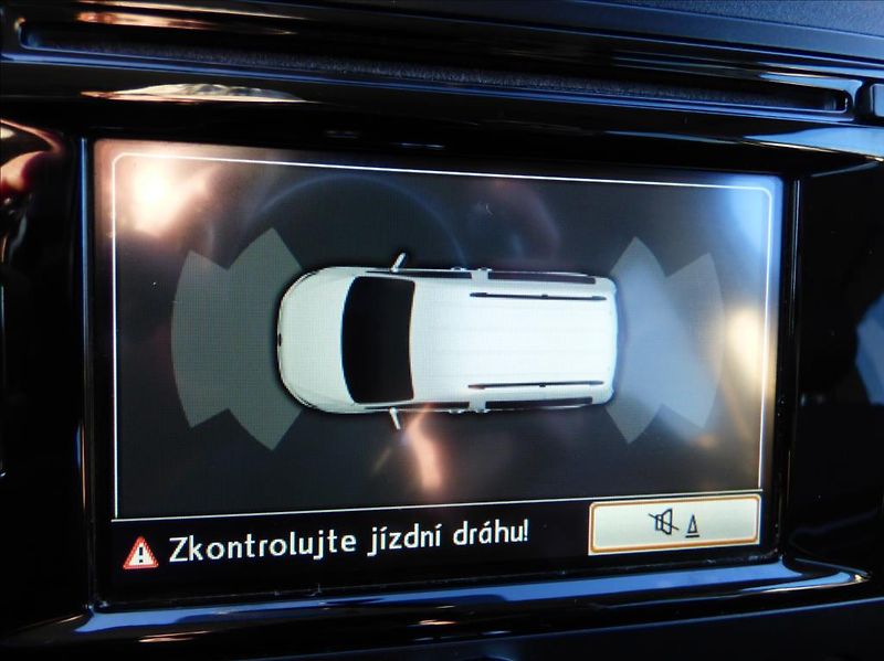 Volkswagen Caddy 2,0 TDI  Cup DSG - fotka 29 z 39