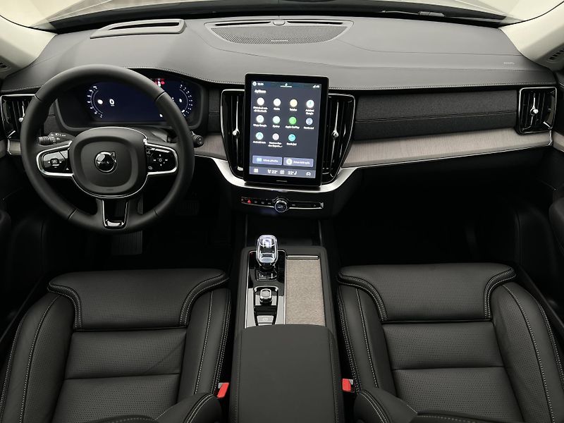 Volvo XC90 (2026) B5 AWD DARK PLUS AUT - fotka 2 z 44
