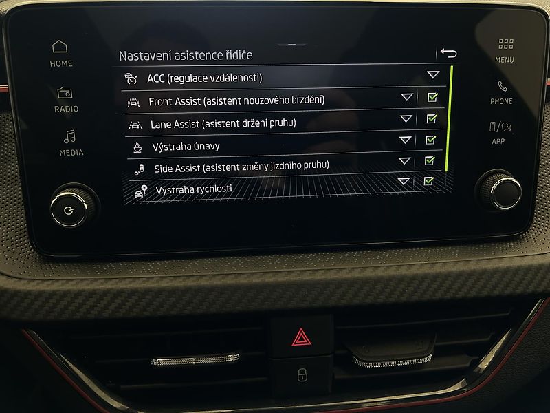 Škoda Kamiq 1.0 TSI Monte Carlo - fotka 11 z 24