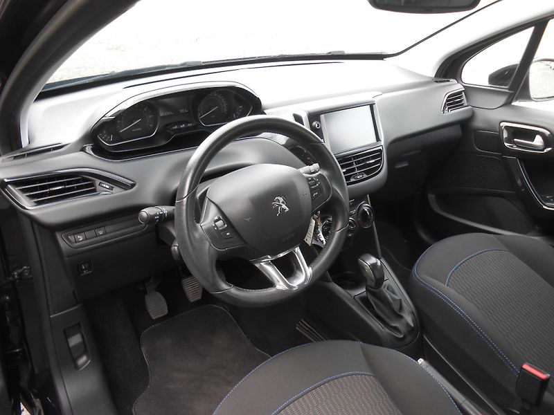 Peugeot 208 NAVIGACE,CHROM,LED!! - fotka 26 z 42