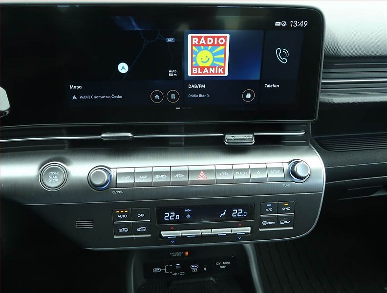 Hyundai Kona (2025) 1.6 T-GDI - fotka 12 z 17