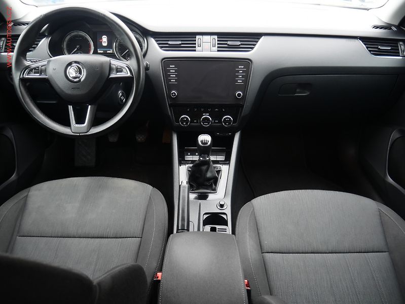 Škoda Octavia (2017) 1.0 TSl, ČR, Style Plus - fotka 8 z 18