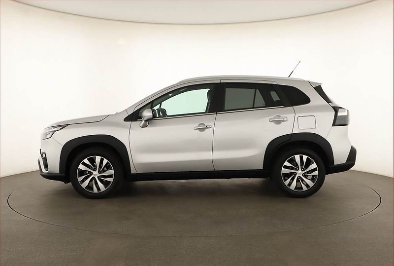 Suzuki SX4 S-Cross (2024) Elegance 1.5 Hybrid - fotka 3 z 18