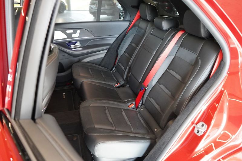Mercedes-Benz GLE 53 AMG, Masáž, Ventilace, HUD - fotka 45 z 50