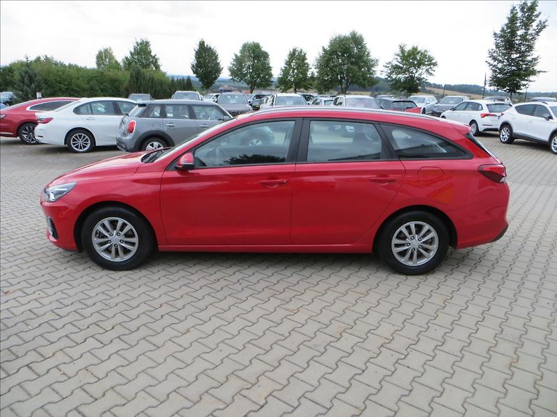 Hyundai i30 1,0 T-GDI 88kW Comfort ČR - fotka 4 z 25