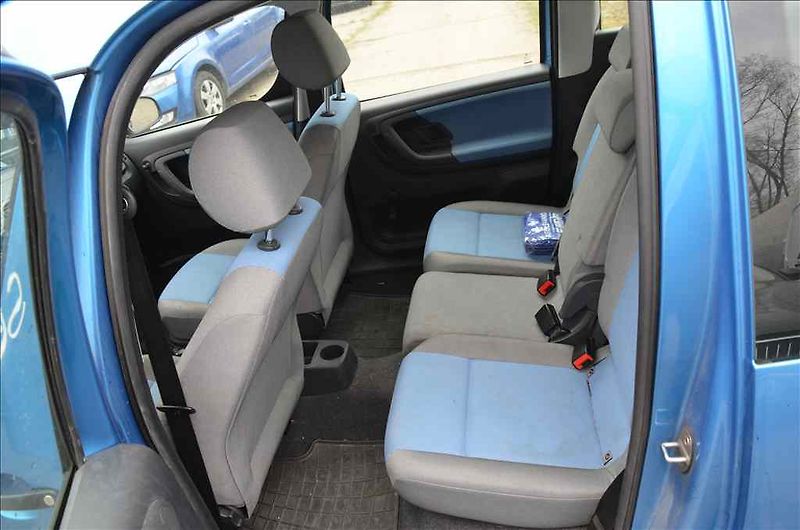 Škoda Roomster (2007) 1,2 HTP - fotka 15 z 19