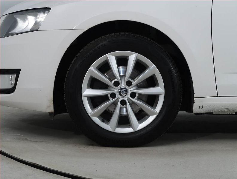 Škoda Octavia (2017) 1.6 TDI - fotka 14 z 16