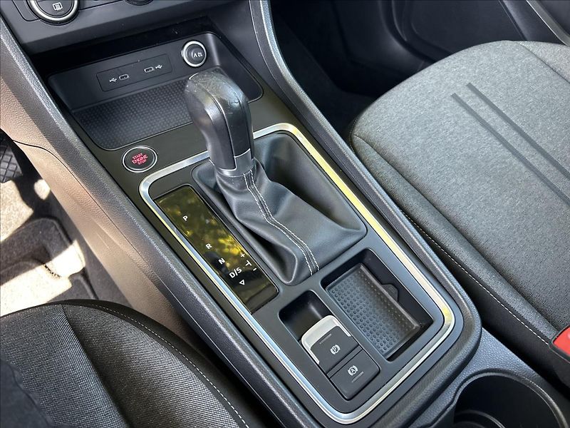 Seat Ateca 1,5 TSi DSG DPH  LED,ALU - fotka 25 z 49