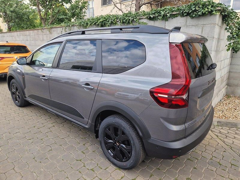 Dacia Jogger (2026) Extreme Eco-G 120 auto 5 míst - fotka 2 z 3