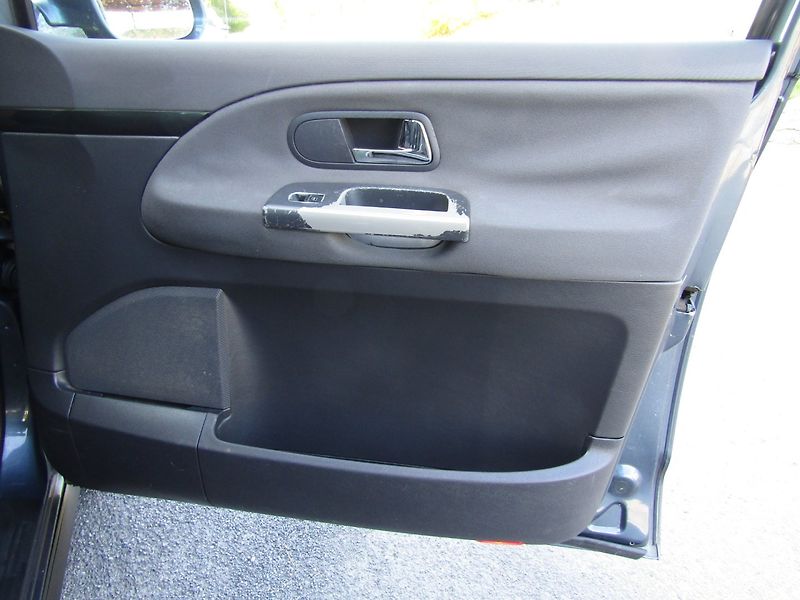 Volkswagen Sharan (2004) 1.9 TDI 85kW 7 SEDADEL - fotka 26 z 35