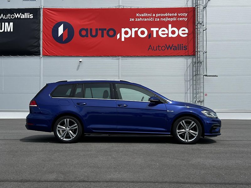 Volkswagen Golf 1.6TDI 85kW R-Line Virtual  - fotka 3 z 27