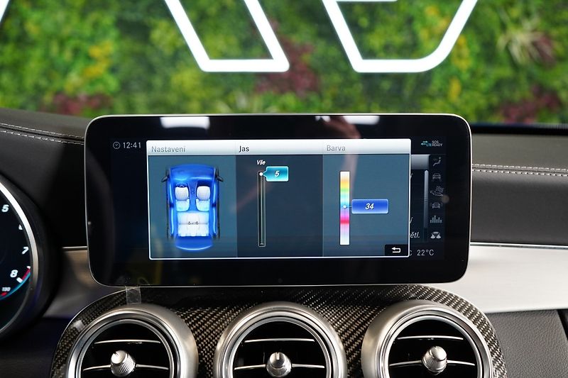 Mercedes-Benz Třídy C (2022) 63s*AMG*CERAMIC*HUD*CARBON*360 - fotka 43 z 44