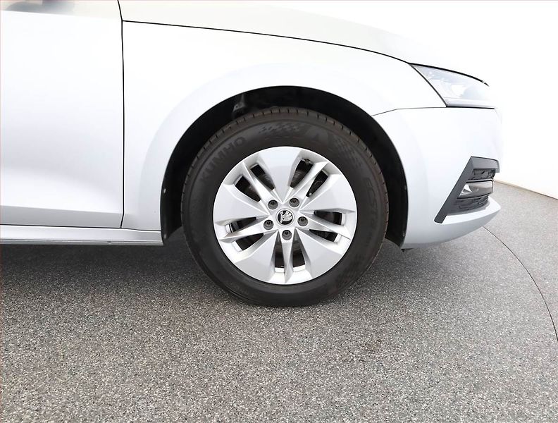 Škoda Octavia (2022) Ambition 2.0 TDI, ČR,1.maj - fotka 14 z 24