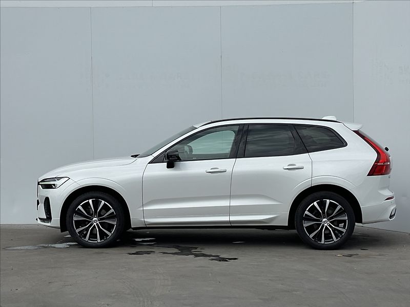 Volvo XC60 2,0 B4 A8 Ultimate Dark LED - fotka 2 z 22
