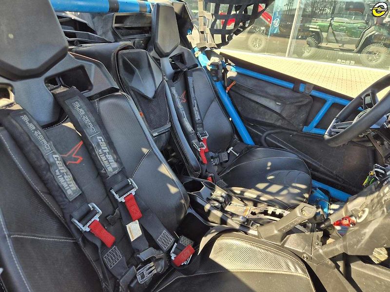 Can-Am Maverick X3 X RS Turbo (2018) Maverick X3 X RC Turbo - fotka 17 z 37