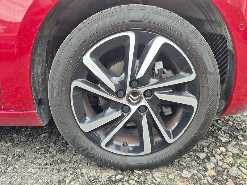 Citroën C4 Picasso 1.2 96kW Manuál, SHINE výbava - fotka 26 z 26
