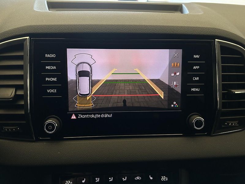 Škoda Karoq 2.0 TDI Top selection - fotka 9 z 24