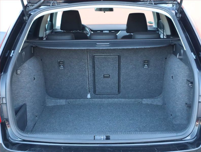 Škoda Octavia (2015) 2.0 TDI, Navi, Tempomat - fotka 13 z 16