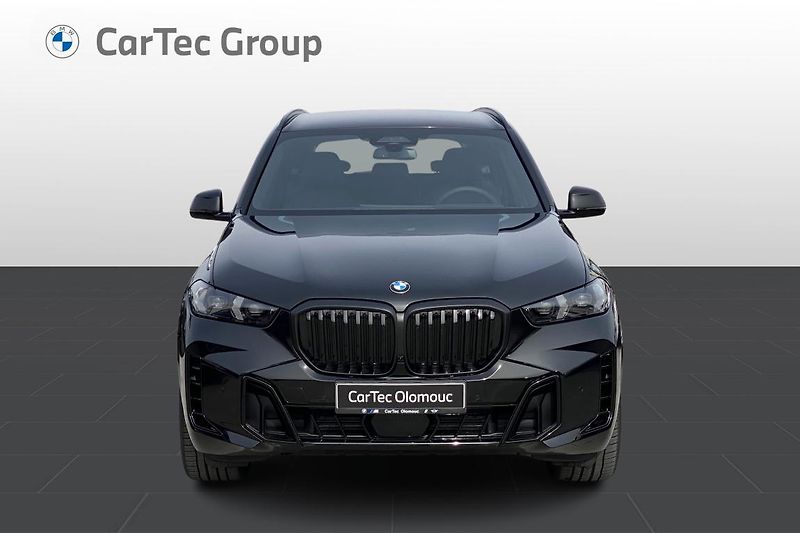 BMW X5 xDrive40d - fotka 4 z 8