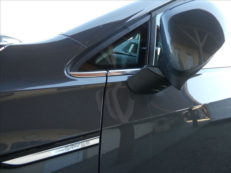 Volkswagen Golf 1,5 TSi 110kW Style,2xkola,DPH - fotka 12 z 47