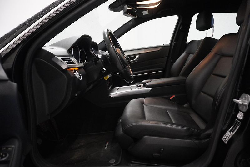 Mercedes-Benz Třídy E (2015)  3,0 V6 BLUETEC AUTOMAT - fotka 11 z 23