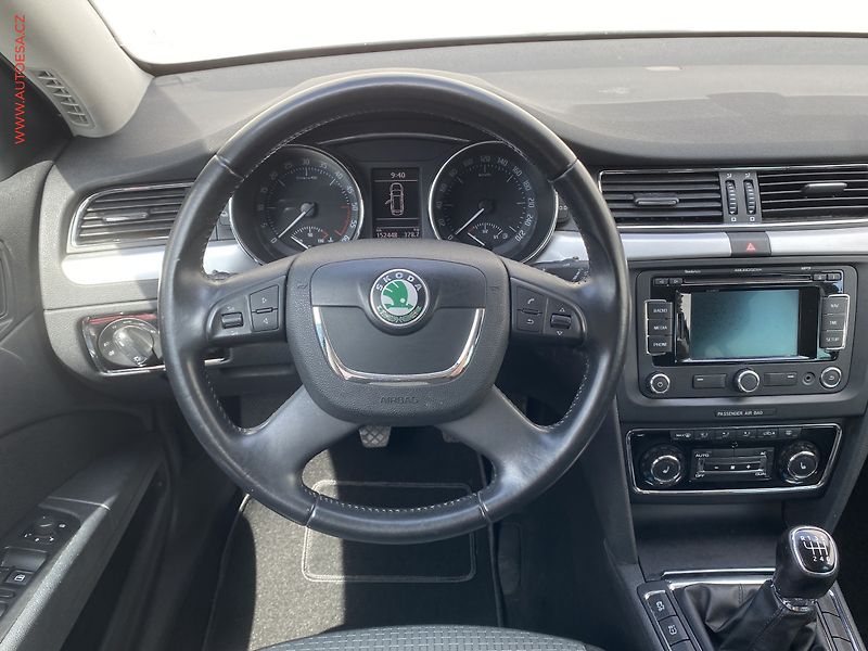 Škoda Superb (2013) 2.0 TDi, Ambition, bixen, TZ - fotka 11 z 18