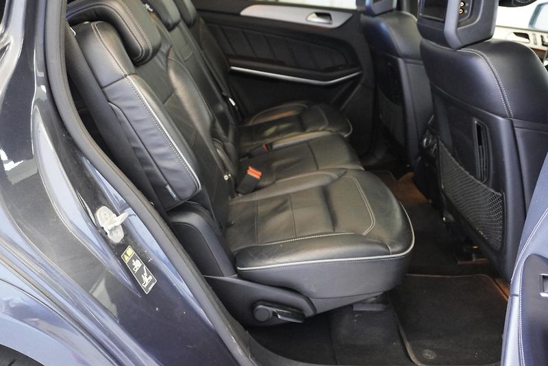 Mercedes-Benz GL GL350 3,0D V6 4MATIC AUT. - fotka 32 z 36