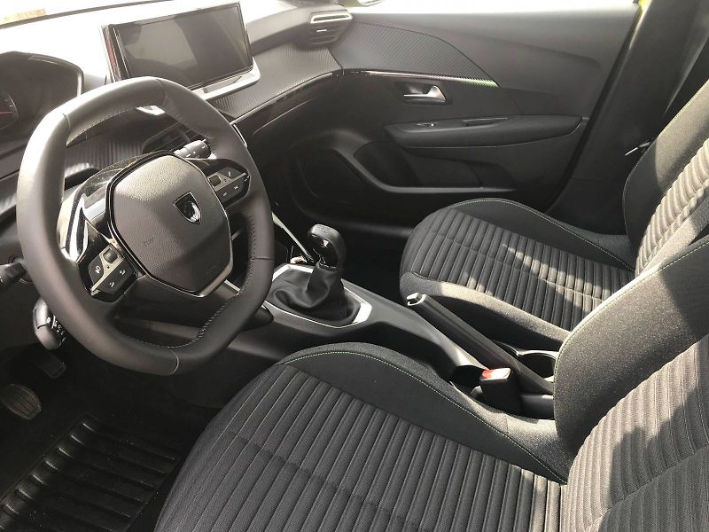 Peugeot 208 (2026) STYLE S&S MAN6 1,2 PureTech - fotka 9 z 10