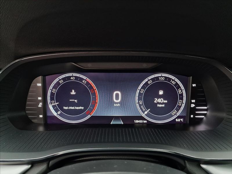 Škoda Octavia 2.0 TDI Style,původ ČR,1.Maj. - fotka 21 z 50