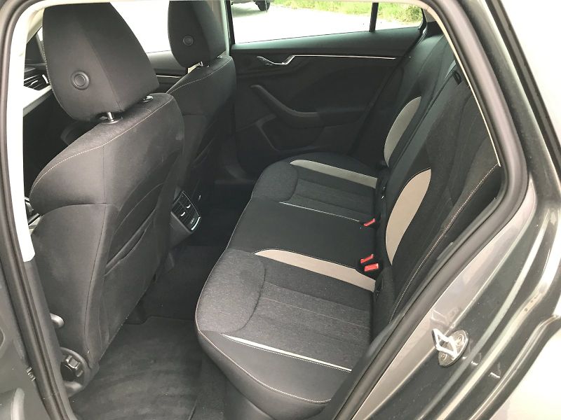 Škoda Scala (2025) SELEC TSI 85/1.0 M6F - fotka 17 z 28