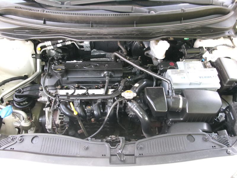 Hyundai i20 (2014) 1,2i - ZADÁNO - fotka 24 z 25