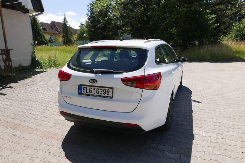 Kia Ceed (2012) - fotka 16 z 18