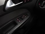 Volkswagen Touran (2011) 1.6 TDI, 7 míst, Tempomat - náhled 14