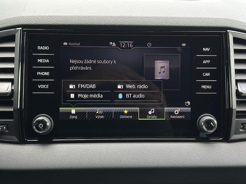 Škoda Karoq 2.0TDi 4x4 DSG 150PS Sportline - fotka 28 z 47