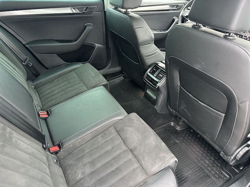 Škoda Superb (2023) Combi 2.0 TDI DSG Style + - fotka 10 z 28