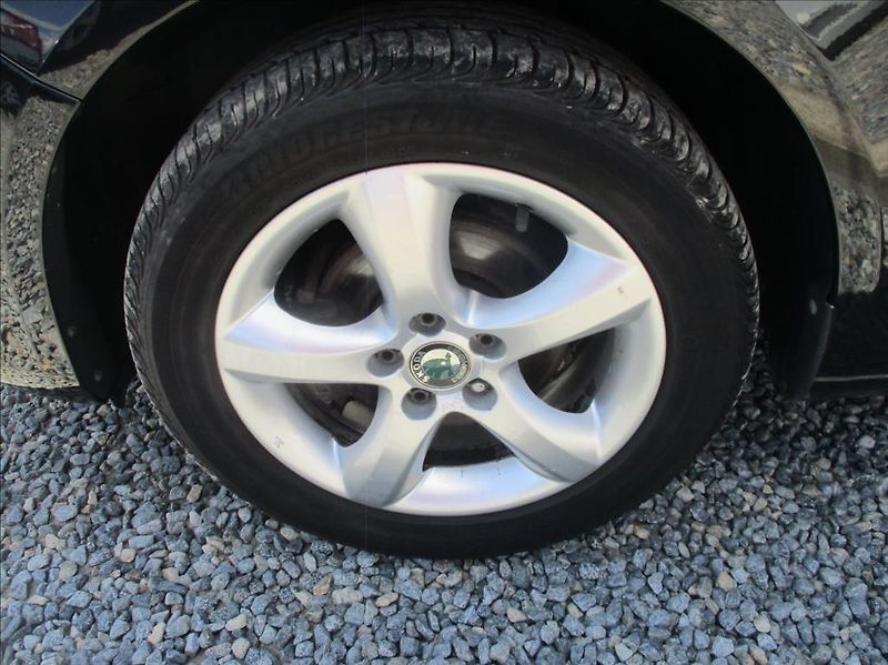 Škoda Roomster 1,2 TSi, aut.klima, serv.kn. - fotka 26 z 34