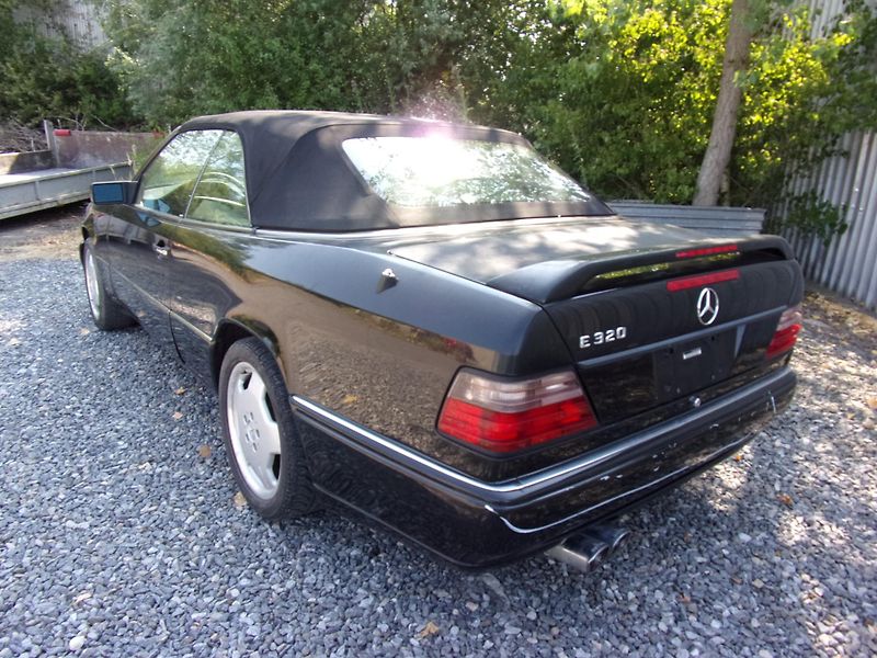 Mercedes-Benz Třídy E (1995) 320 E 162kW PŘEDRENOVAČNÍ STAV - fotka 7 z 18