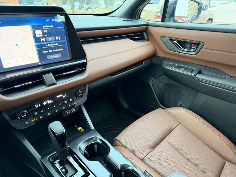 Subaru Outback 2,4T Premier XT - fotka 16 z 26