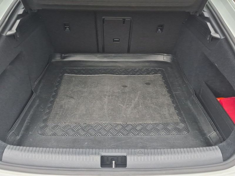 Volkswagen Arteon R-Line 2.0 TSi 140 kW DSG - fotka 23 z 25