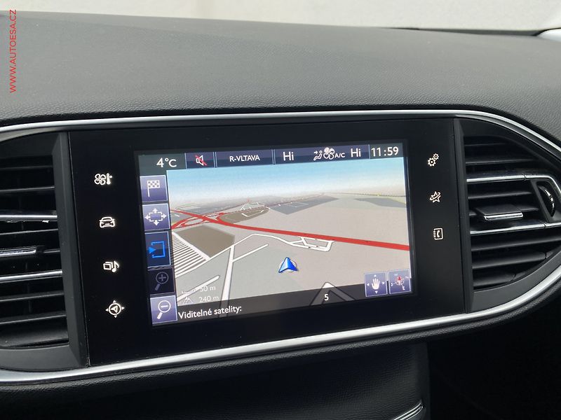 Peugeot 308 (2016) 2.0 HDi, Allure, AT - fotka 16 z 18
