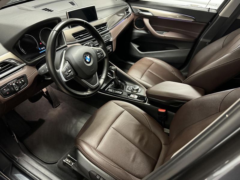 BMW X1 (2020) xDrive 25e AUT Plug in Hybrid - fotka 16 z 25