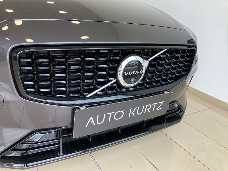 Volvo S60 B5 AWD Ultimate Dark AT8, ČR - fotka 3 z 43