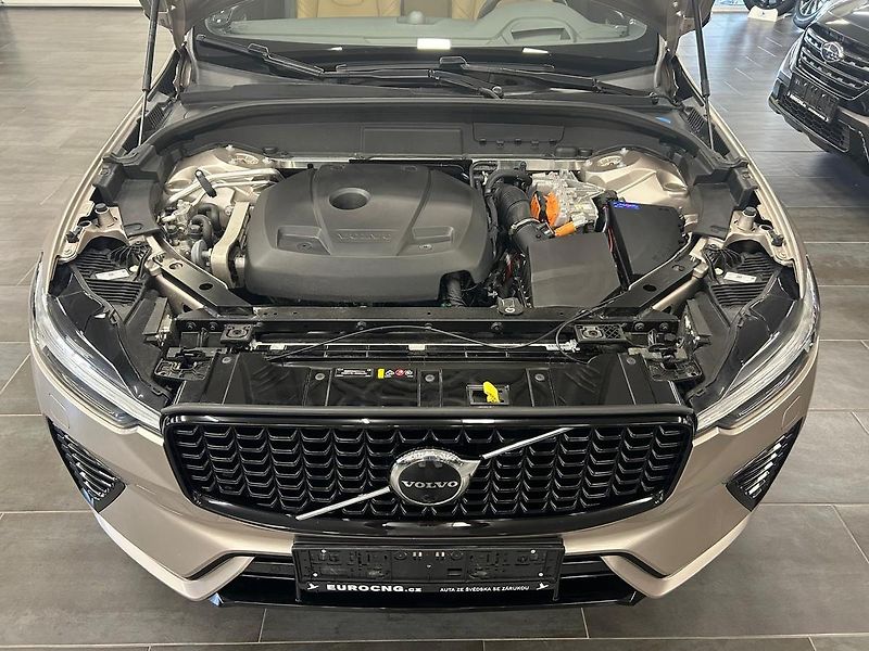 Volvo XC60 (2023) T8 AWD Ultimate+ DARK záruka - fotka 30 z 31