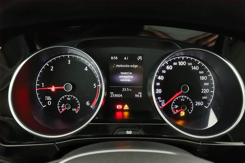 Volkswagen Touran (2016) 1.6 TDI, Navi, Tempomat - fotka 9 z 15