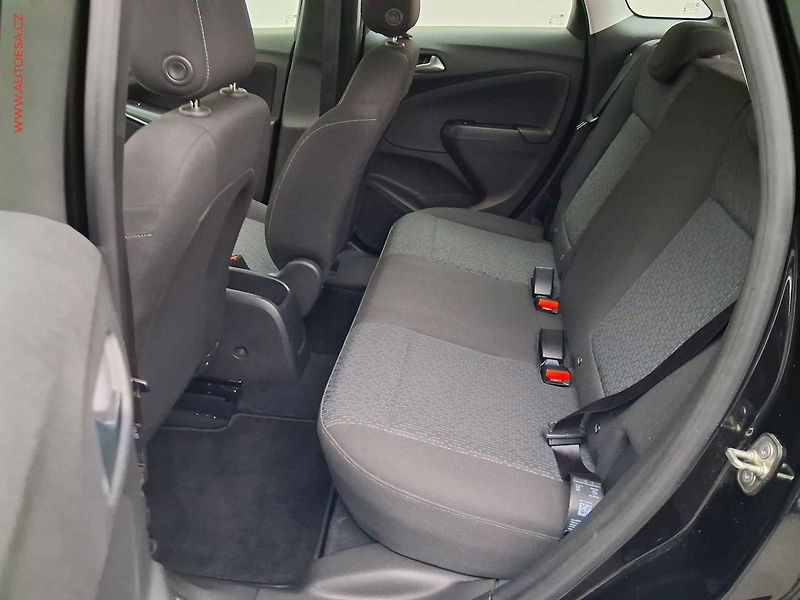 Opel Crossland X (2019) 1.2, Edition, +kola - fotka 10 z 19