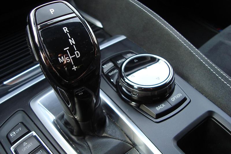 BMW X6 (2015) Xdrive,3.0d,M-Paket,ČR,1.Maj. - fotka 80 z 94