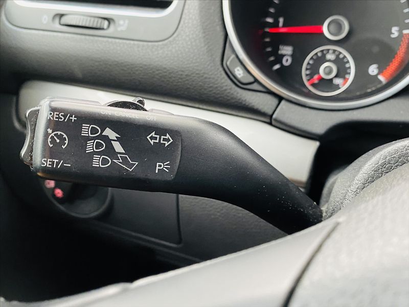 Volkswagen Golf 1,6 TDI 77kW - fotka 14 z 22