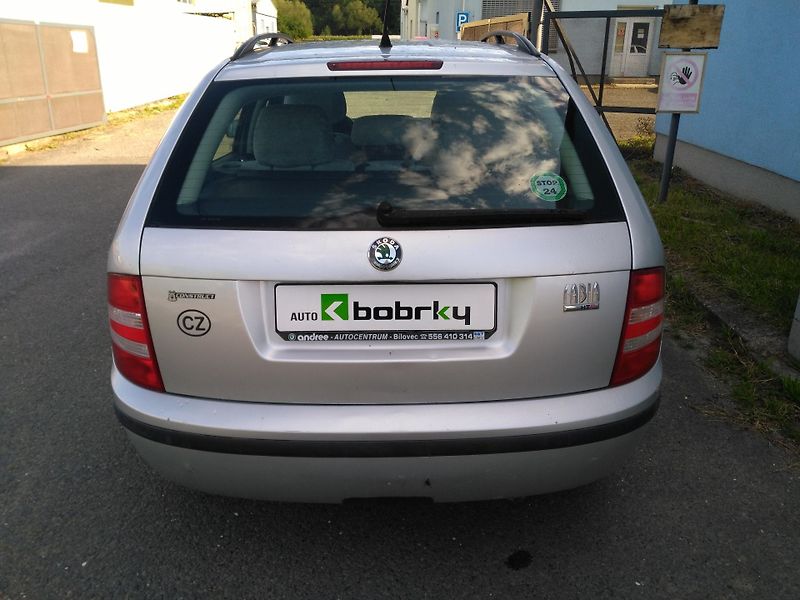 Škoda Fabia 1,2 HTP * Klima * - fotka 27 z 28